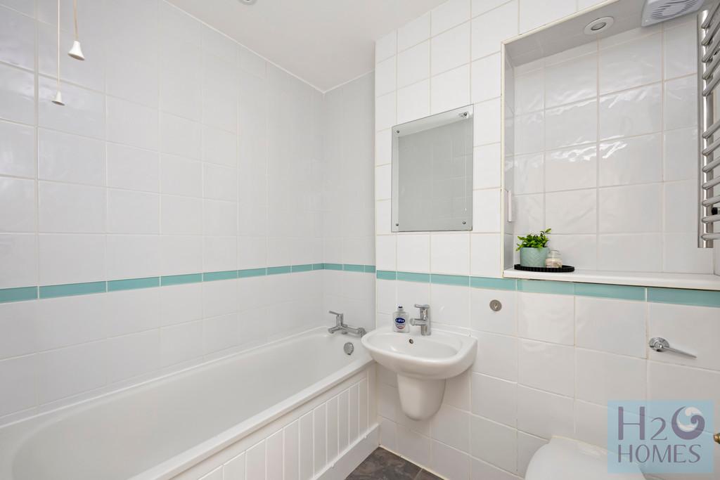 Starboard Court, 15-011