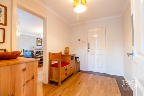 4 bedroom detached house for sale, Croft Close, Elford