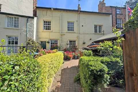 4 bedroom terraced house for sale, Columbus Ravine, Scarborough YO12