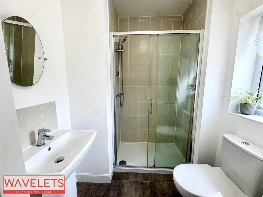 Master Bedroom En-Suite