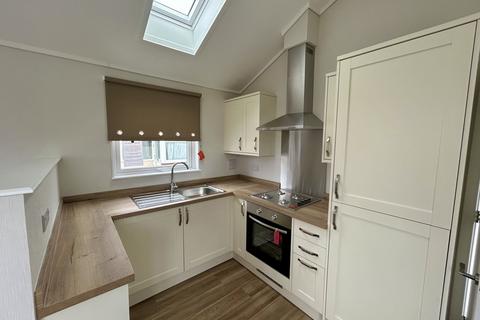 1 bedroom mobile home for sale, Longcroft Drive, Waltham Cross