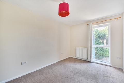 2 bedroom flat for sale, Laleham Road, Shepperton, TW17