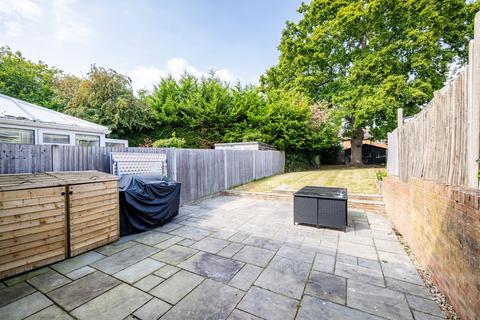 3 bedroom end of terrace house for sale, Lincolns Mead, Lingfield, RH7