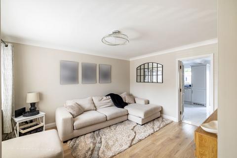 3 bedroom end of terrace house for sale, Lincolns Mead, Lingfield, RH7