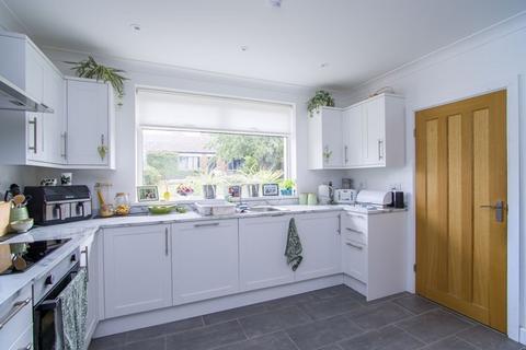 4 bedroom detached house for sale, Knowbury Avenue, Penarth
