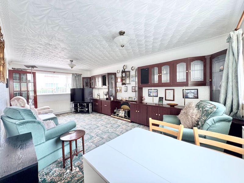 Lounge dining room