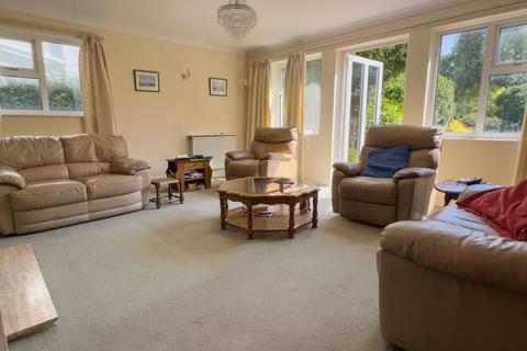 4 bedroom detached house for sale, Manor Close, Felpham Village
