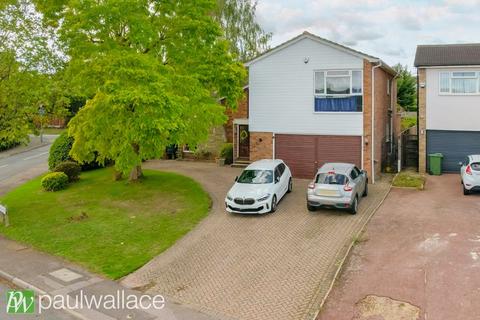 4 bedroom detached house for sale, Mandeville Close, Broxbourne
