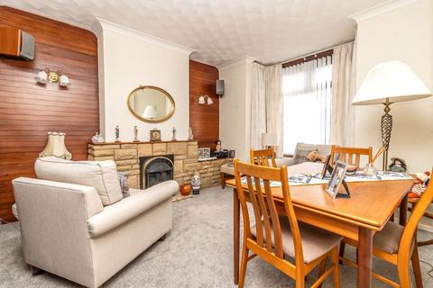 3 bedroom terraced house for sale, Romsey Avenue