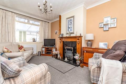 3 bedroom terraced house for sale, Romsey Avenue