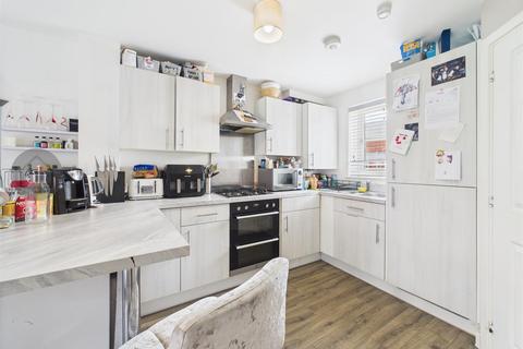3 bedroom semi-detached house for sale, Ghent Field Circle, Thurston