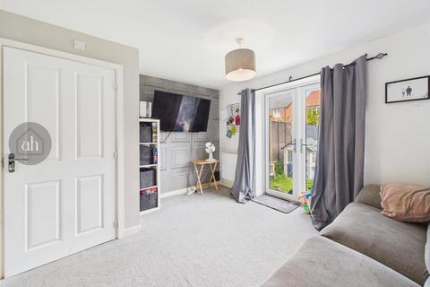 3 bedroom semi-detached house for sale, Ghent Field Circle, Thurston