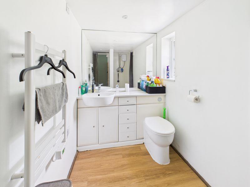 Annex Shower Room