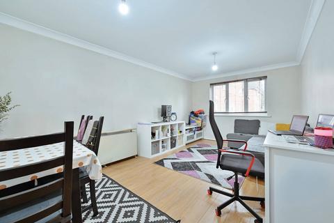 1 bedroom flat for sale, Southwold Road, Watford, WD24