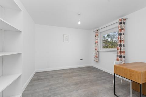 11 Bughtlin Place, Edinburgh, EH12 8UY