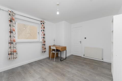 11 Bughtlin Place, Edinburgh, EH12 8UY