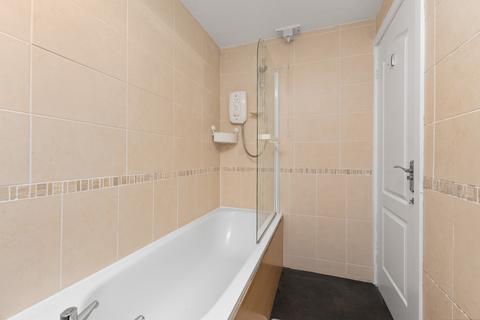 11 Bughtlin Place, Edinburgh, EH12 8UY