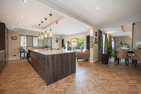 undefined, Golf Open 2026 - Selworthy Road, Birkdale (5 min walk)