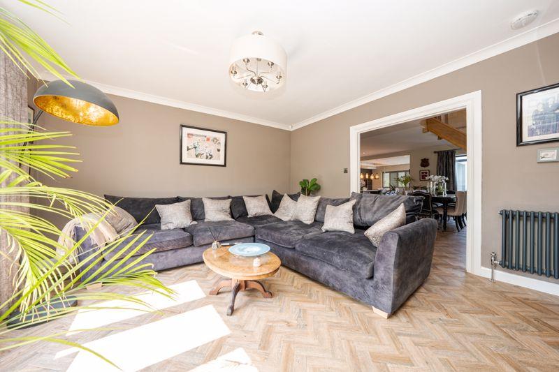 Lounge 1