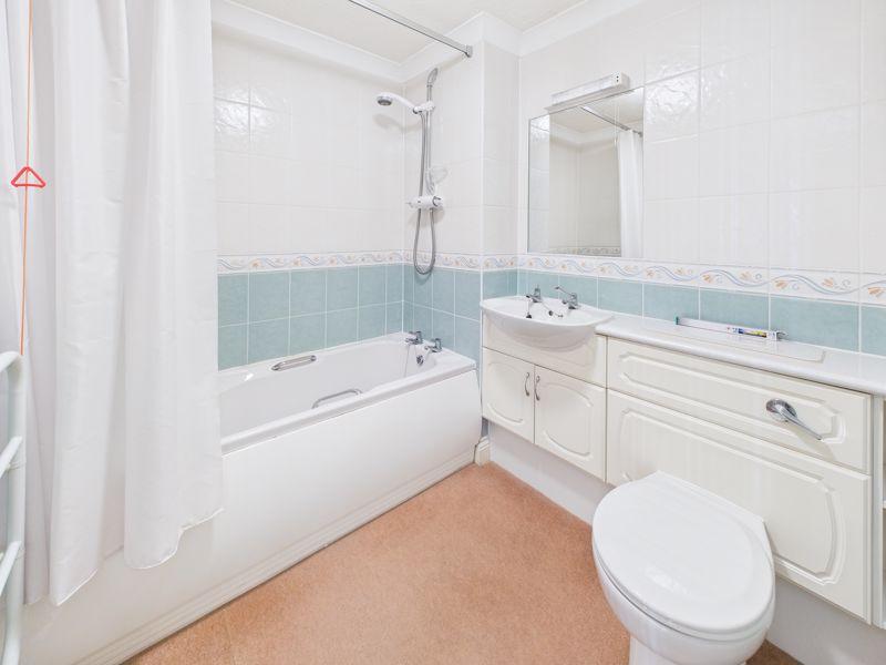 Ensuite bathroom