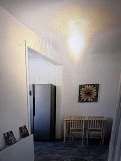 5 bedroom property to rent, Brunel Road, London SE16