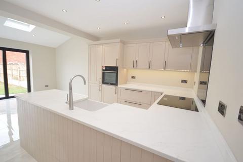 3 bedroom semi-detached house for sale, Birchfield Road, Widnes