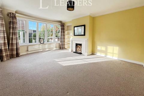 4 bedroom terraced house to rent, Mill Street, St. Osyth, CO16
