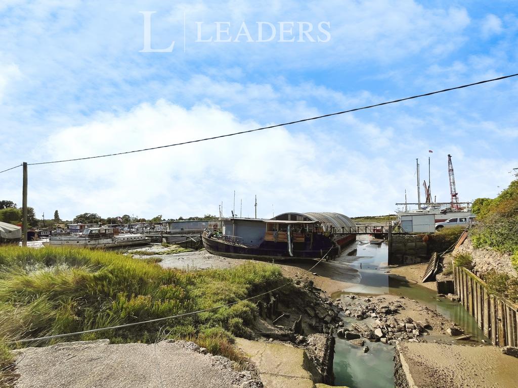 073244d9-BOAT 20 YARD