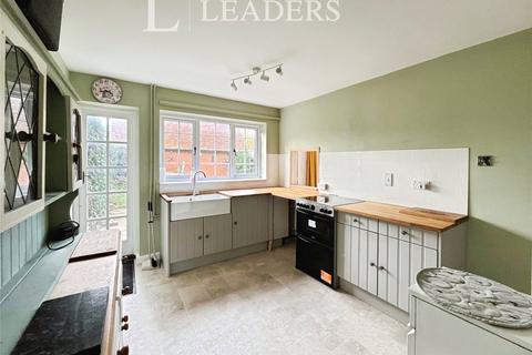 4 bedroom terraced house to rent, Mill Street, St. Osyth, CO16