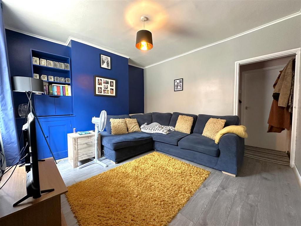 Lounge 811