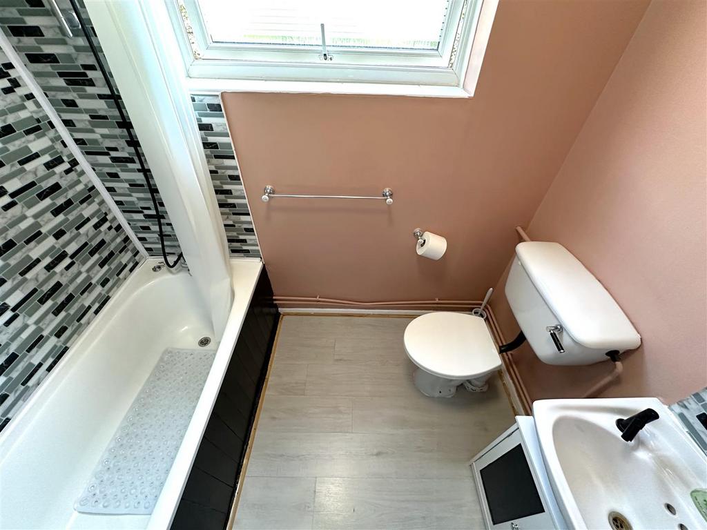 Ground Floor Bathroom 796