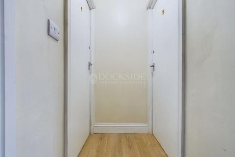 undefined, Randolph Approach, London