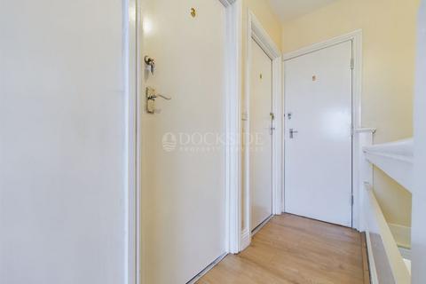5 Randolph Approach, London, E16 3HU