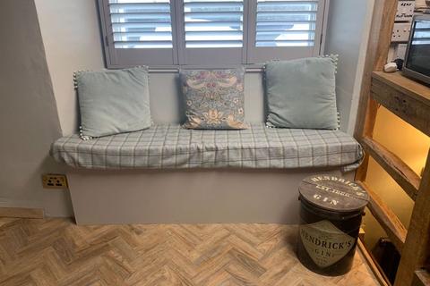 undefined, 27a St. James Street, South Petherton