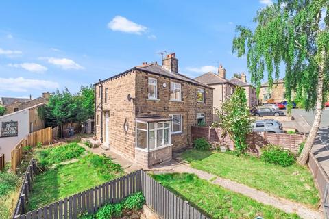 Royd Avenue, Bingley BD16
