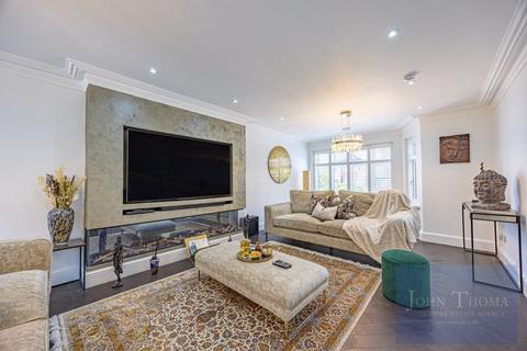 5 bedroom semi-detached house for sale, Kings Avenue, Woodford Green IG8