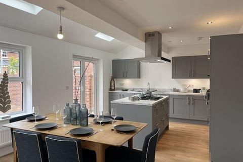 5 bedroom detached house for sale, The Grove, Llanfoist NP7
