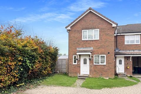 undefined, Prior Crescent, Newport PO30