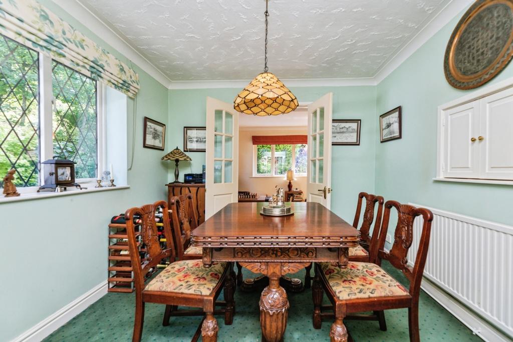 Pbox-dining room-325953.jpg