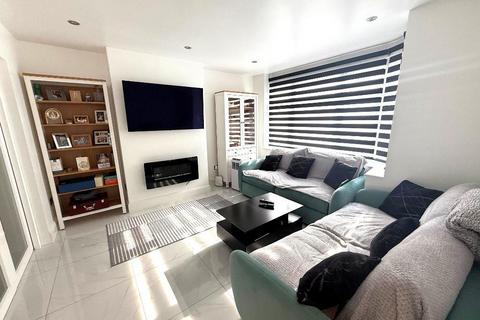 undefined, Old Bedford Road Area, Luton LU2