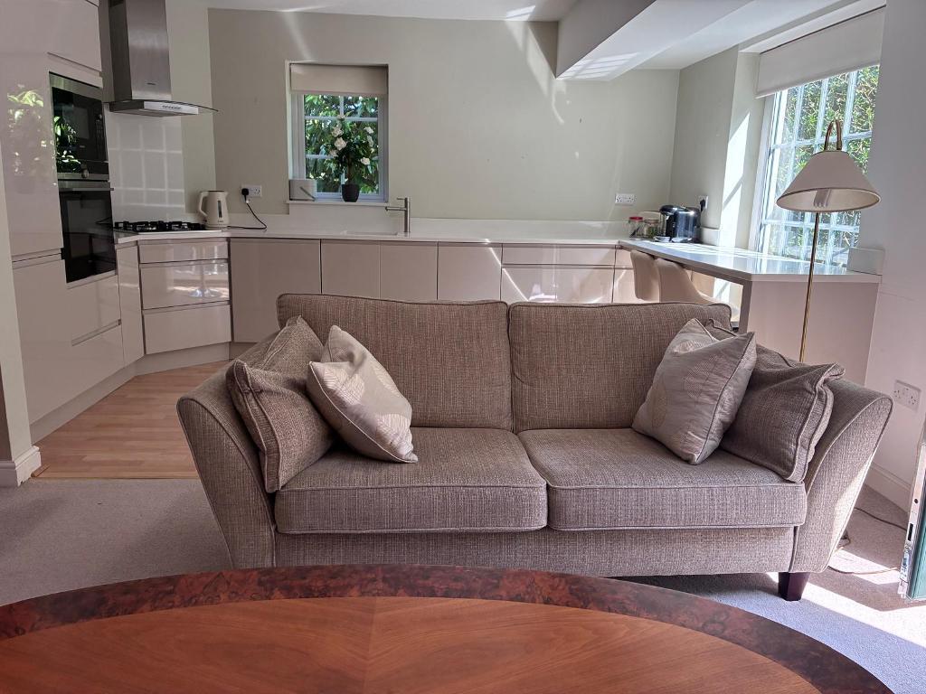 Lounge/Kitchen
