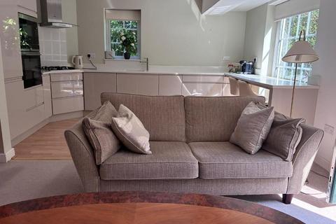 2 bedroom apartment for sale, Hale WA14