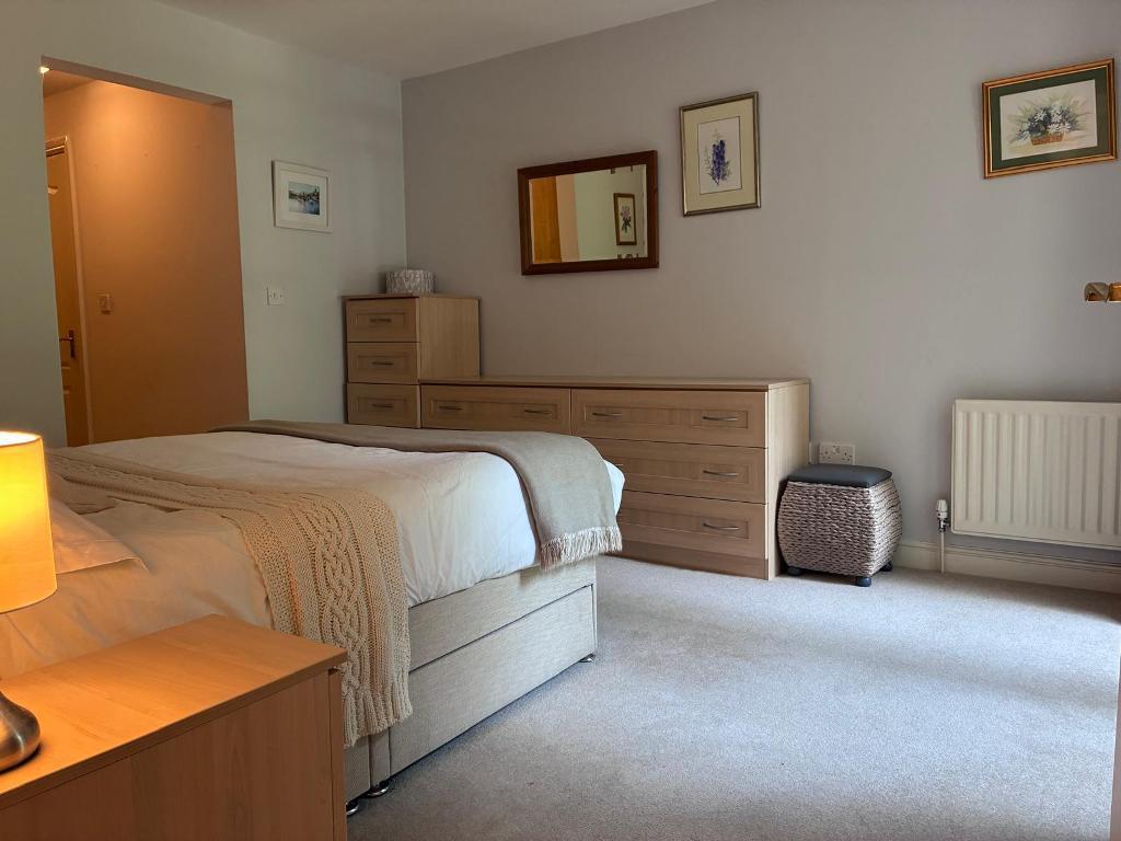 Bedroom 1 / Dressing area