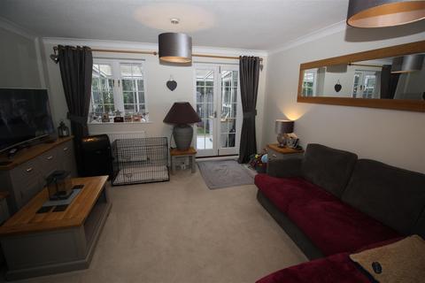 undefined, Little Manor Gardens, Surrey GU6