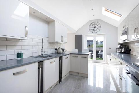 14 Albany Close, Bexley, DA5 3ES