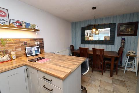 undefined, Mason, Stantonbury, Milton Keynes, Buckinghamshire, MK14