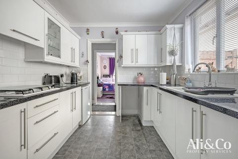 11 Boscombe Avenue, Grays, RM17 6AF