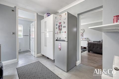 11 Boscombe Avenue, Grays, RM17 6AF