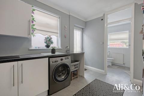 11 Boscombe Avenue, Grays, RM17 6AF