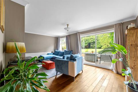 31 Home Park, Oxted, RH8 0JS